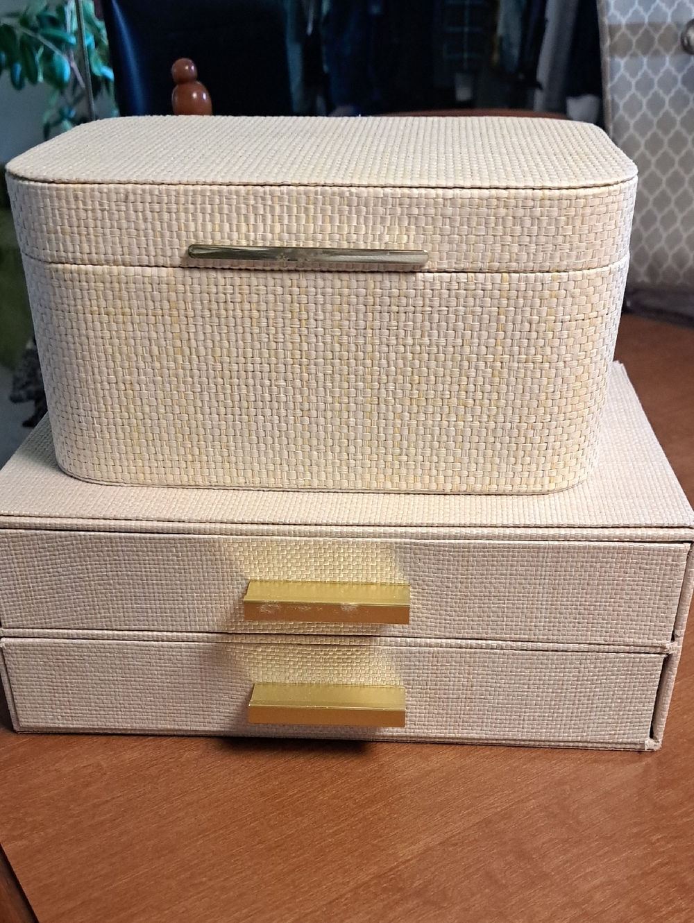 Beige Woven Jewelry Box Set with Gold Hardware